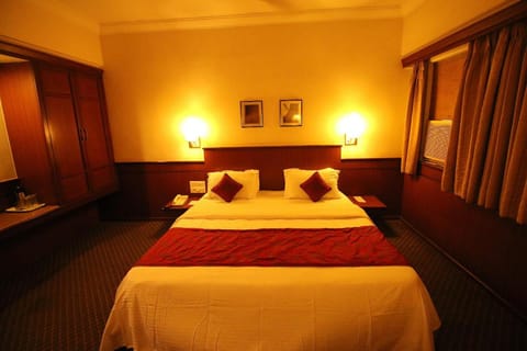 Hotel Skylon Hotel in Ahmedabad