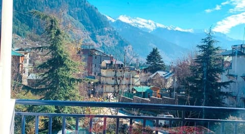 Tourist Hotel Vacation rental in Manali