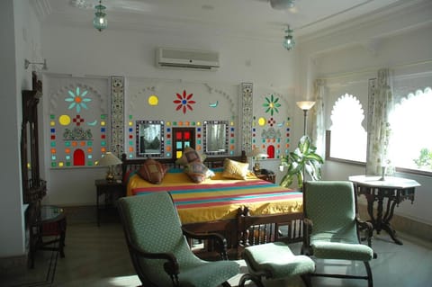 Raj Niwas Hotel in Udaipur