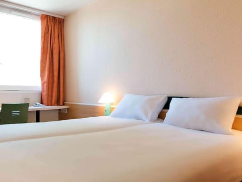 ibis Lyon Est Bron Vacation rental in Villeurbanne