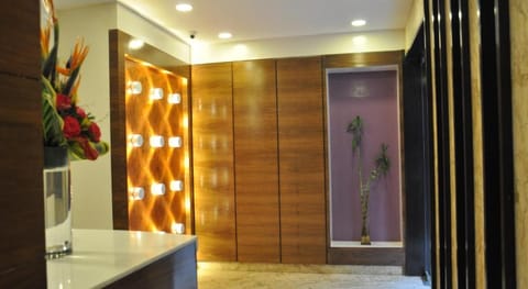 La Woods Hotel - Close to LIC Building Vacation rental in Chennai