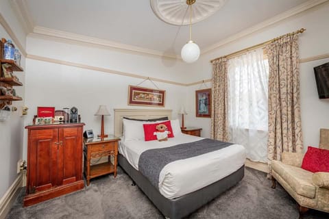 Cobb & Co Court Boutique Hotel Vacation rental in Mudgee