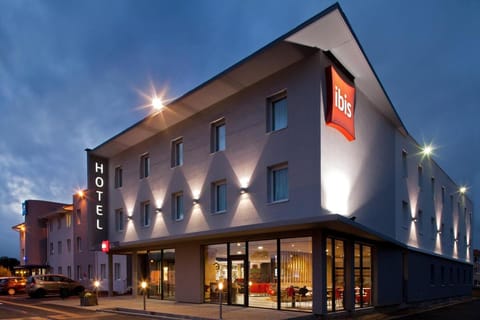 ibis Clermont Ferrand Nord Riom Vacation rental in Riom