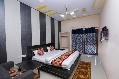 Hotel New Bakshi House Vacation rental in Agra