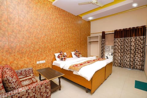 Hotel New Bakshi House Vacation rental in Agra