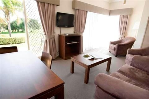 Mercure Bunbury Sanctuary Golf Resort Hotel in Bunbury