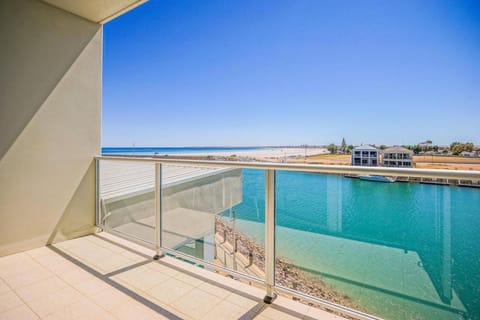 Wallaroo Marina Apartments Vacation rental in Wallaroo