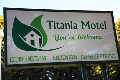 Titania Motel Vacation rental in Oberon