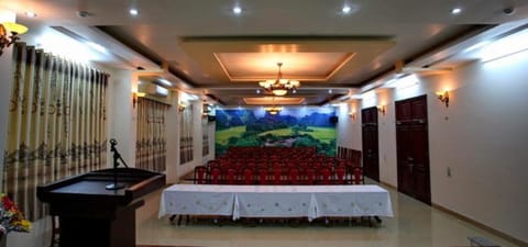 Yen Nhi Ninh Binh Hotel Vacation rental in Laos