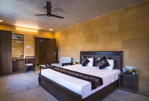 Hotel Akashdeep - Located City Centre Hôtel in Sindh