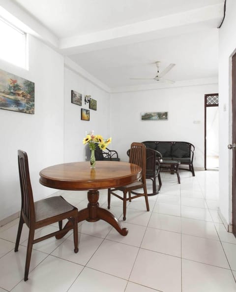 N S Apartment Vacation rental in Dehiwala-Mount Lavinia