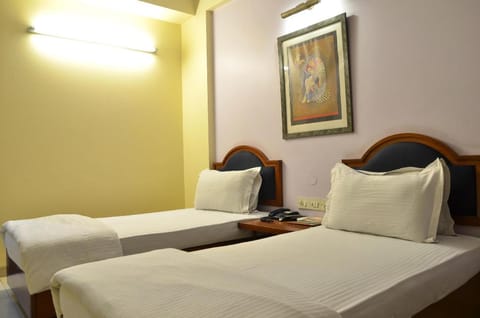 Hotel Tourist Deluxe Hotel in New Delhi