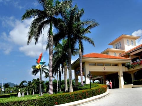 Golden Palm Resort Hotel in Sanya