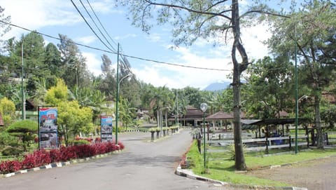 Grand Cempaka Resort Hotel Powered by Archipelago Resort in Cisarua