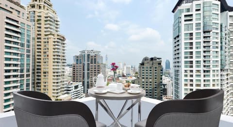 Centre Point Hotel Chidlom Vacation rental in Bangkok