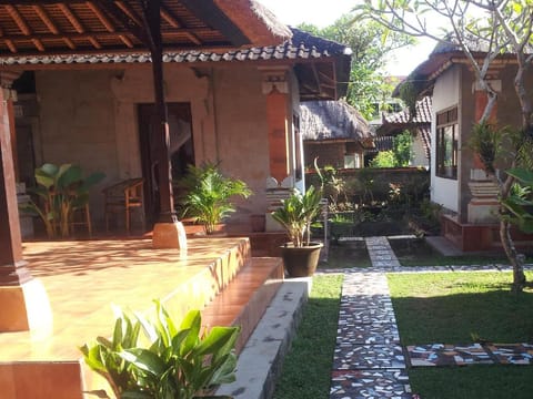 Nyoman Warta Accommodation Vacation rental in Ubud