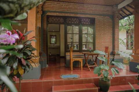 Nyoman Warta Accommodation Vacation rental in Ubud