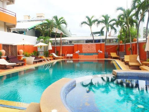 Skaw Beach Hotel Hôtel in Pattaya City