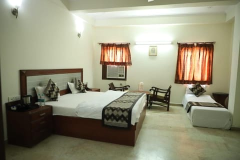 Hotel Ashish Palace Hotel in Agra