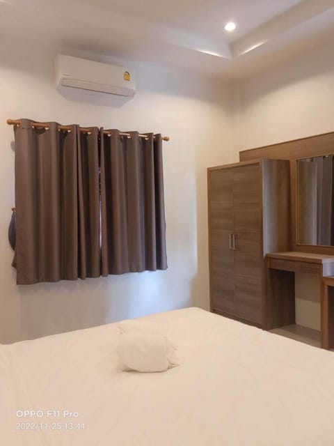 Mac's Bay Resort Vacation rental in Ban Tai