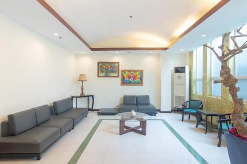 OYO 187 The Maxwell Hotel Vacation rental in Lapu-Lapu City