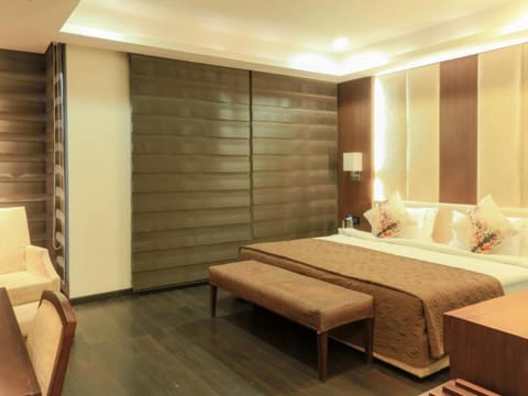 The Nanee Suites Hotel in Noida