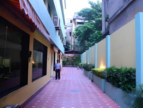 Hotel Crestwood Vacation rental in Kolkata