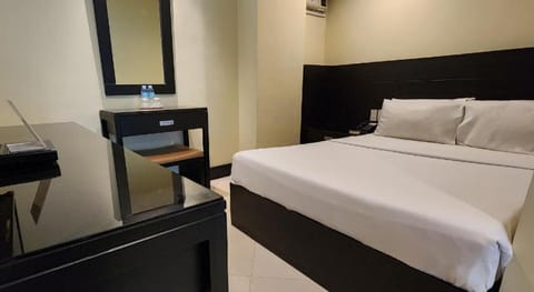The Green Glass Boutique Hotel hotel in Calamba