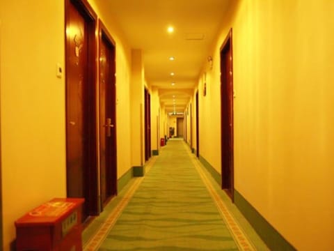 GreenTree Inn Nanjing ZhonGYAnGMEn Railway Station Express Hotel Vacation rental in Nanjing