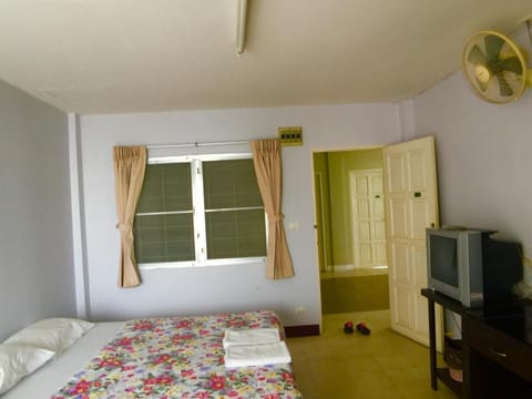 Ekkamon Apartment Vacation rental in Wichit