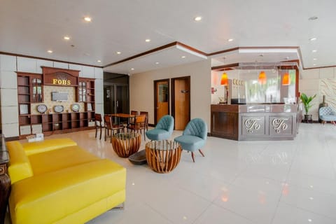 Capital O 719 Fuente Oro Business Suites Vacation rental in Cebu City