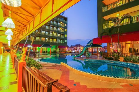 Phuphaya Resort Pattaya Resort in Pattaya City