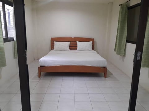 Penzy Guest House Vacation rental in Ko Samui