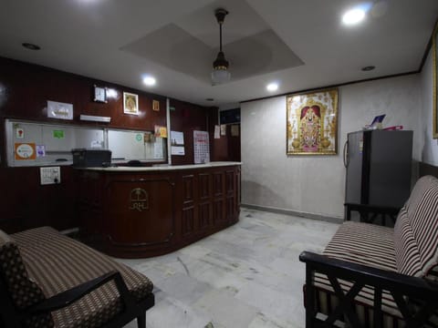 Hotel Maya Deluxe Vacation rental in Secunderabad