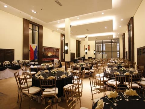 The Oracle Hotel & Residences Vacation rental in Marikina