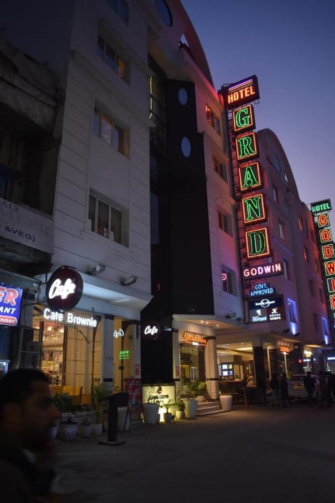 Hotel GODWIN DELUXE - New Delhi Railway Station - Paharganj Hotel in New Delhi