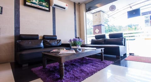 Hotel Zamburger Lavender Permas Vacation rental in Johor Bahru