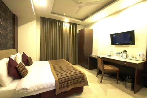 Hotel Le Roi Hotel in New Delhi