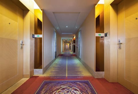 Vienna Hotel Shajing Hotel in Shenzhen