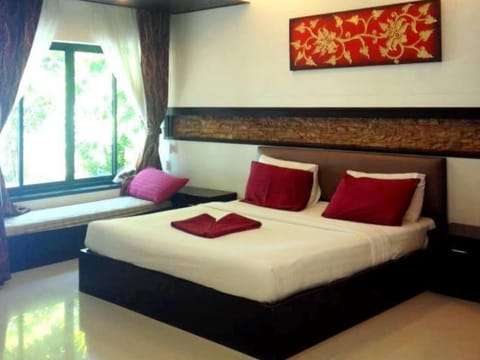 Silver Sand Hotel (SHA Plus) Resort in Phe
