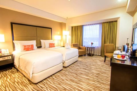 Acacia Hotel Manila - Multiple Use and Staycation Approved Hotel in Muntinlupa