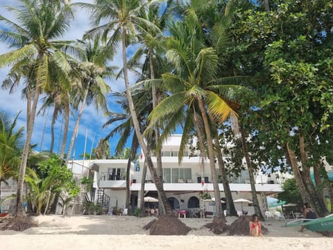 Sundown Resort and Austrian Pension House Vacation rental in Boracay