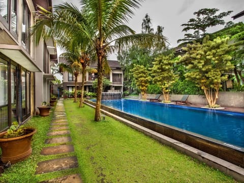 Summer Hill Private Villas & Family Hotel Campground/ 
RV Resort in Parongpong