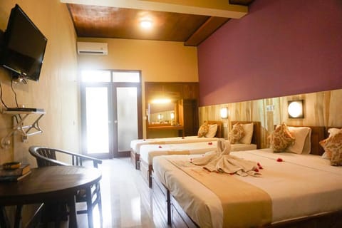 Amed Cafe & Bungalow Vacation rental in Abang