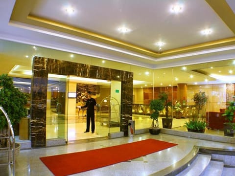 Rocky Plaza Hotel Padang Vacation rental in Padang