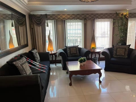 VIP Suite Hotel Vacation rental in Pasay