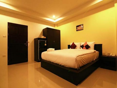 Nicha Residence Bed and Breakfast in Kamala