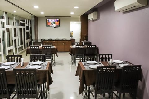 Hotel Dev Corporate Vacation rental in Ahmedabad