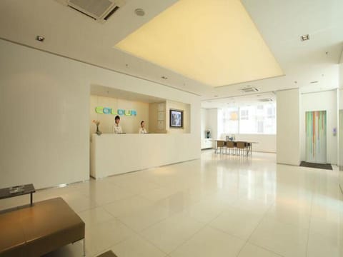 Colour Inn Shenzhen (Dongmen Branch) Vacation rental in Hong Kong