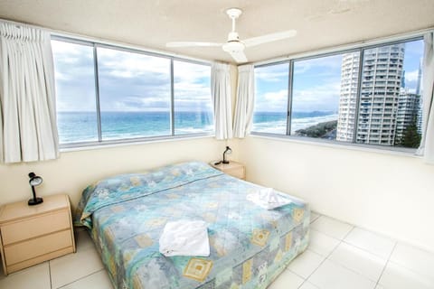 The Shore Apartments - Beachfront Apartment hotel in Surfers Paradise